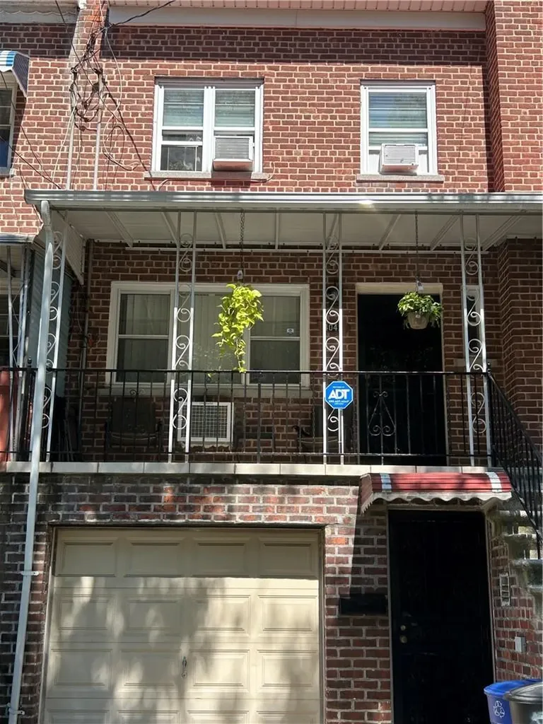 4042 Murdock Avenue Bronx NY 10466