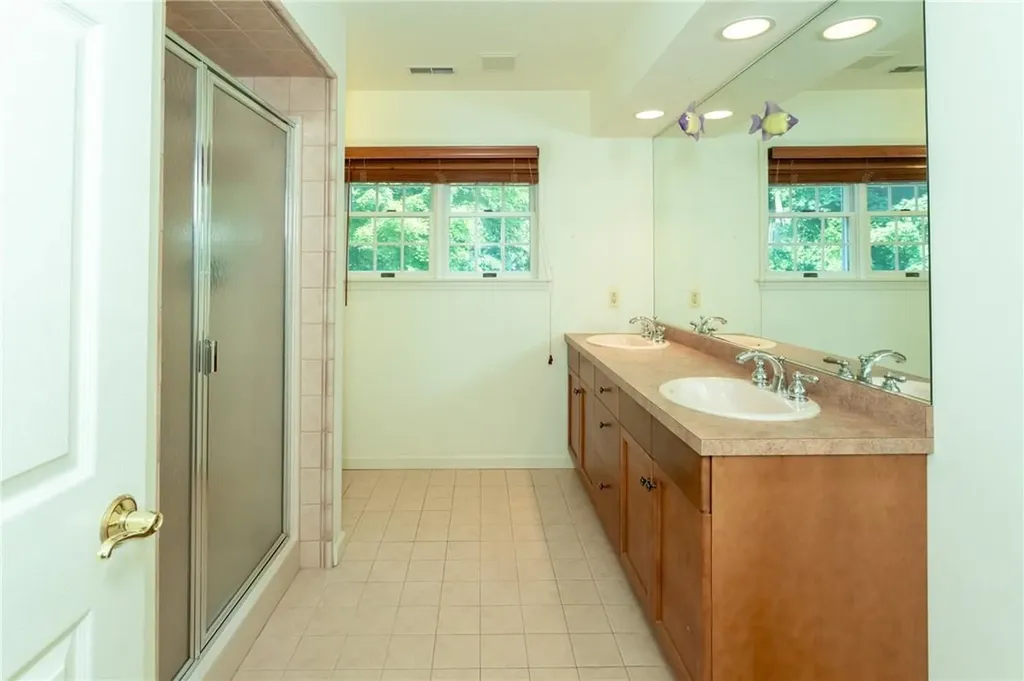 121 Old Oak Road Warwick NY 10990