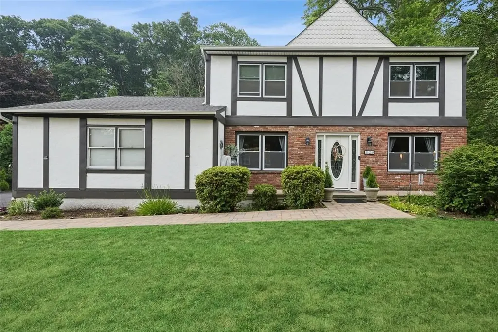 29 April Lane Nanuet NY 10954