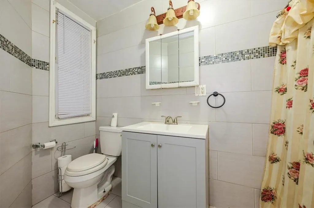 677 E 224th Street Bronx NY 10466
