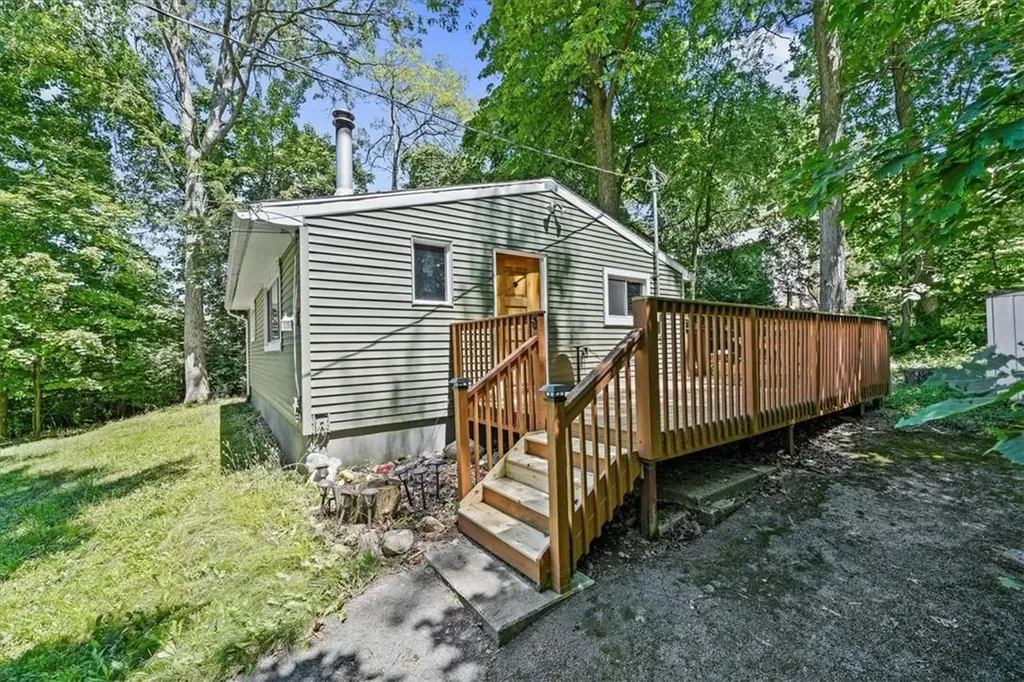 31 Hillcrest Trail Monroe NY 10950