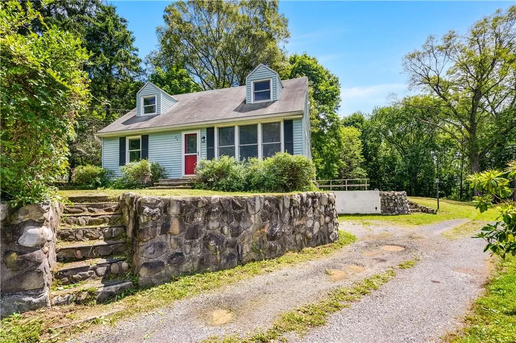 54 Hillcrest Drive Poughkeepsie NY 12603