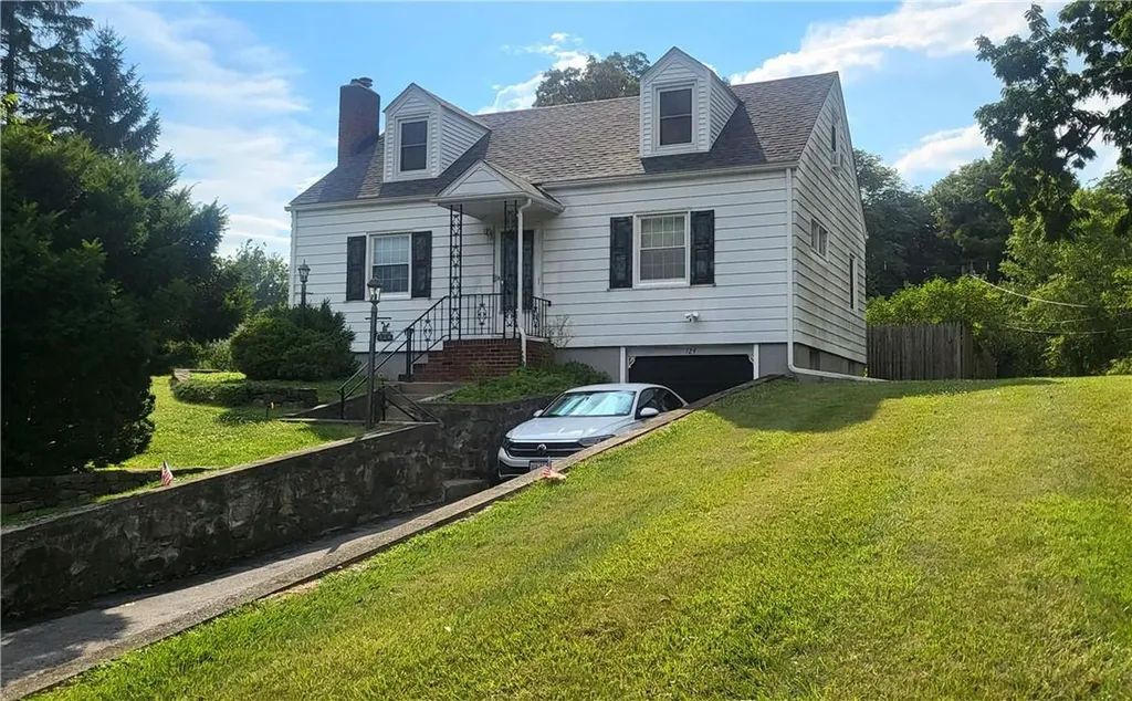 124 Wilbur Boulevard Poughkeepsie NY 12603