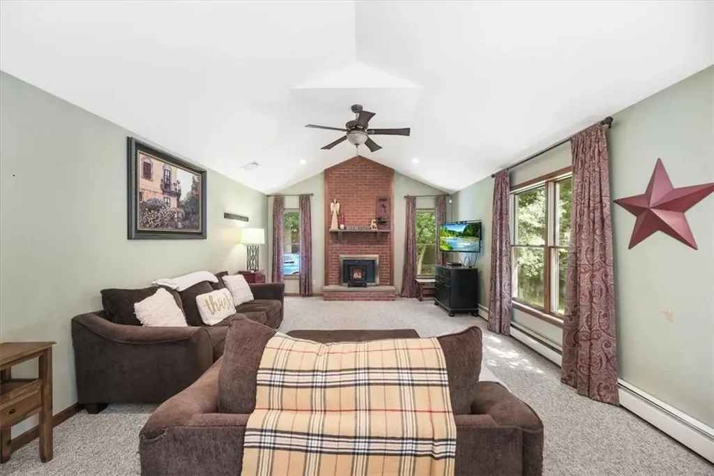 9 Angelas Way Goshen NY 10924