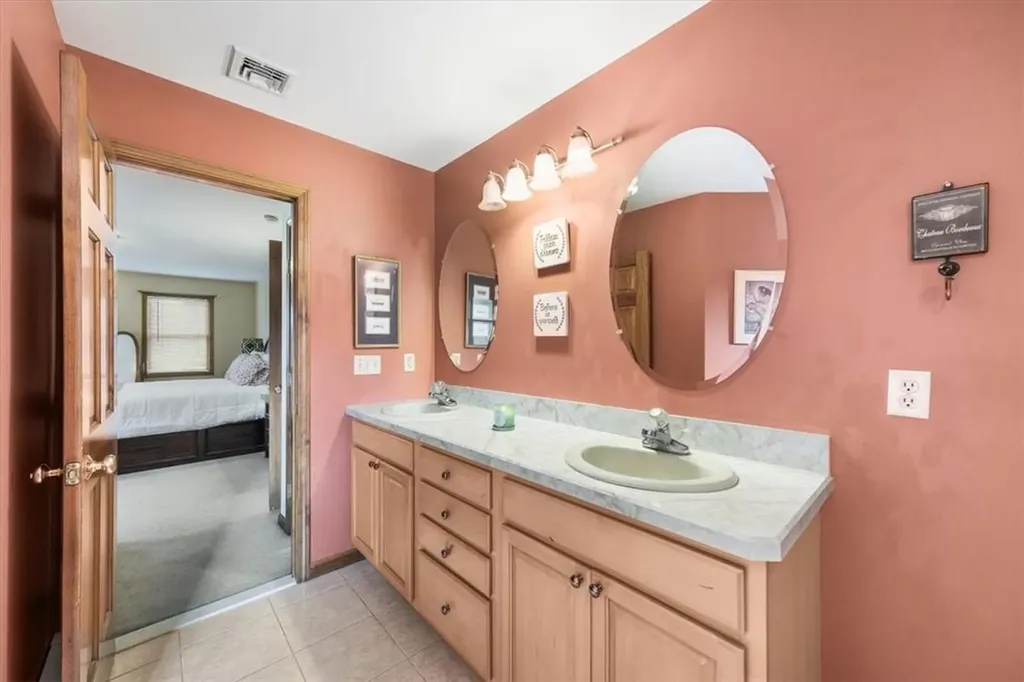 9 Angelas Way Goshen NY 10924