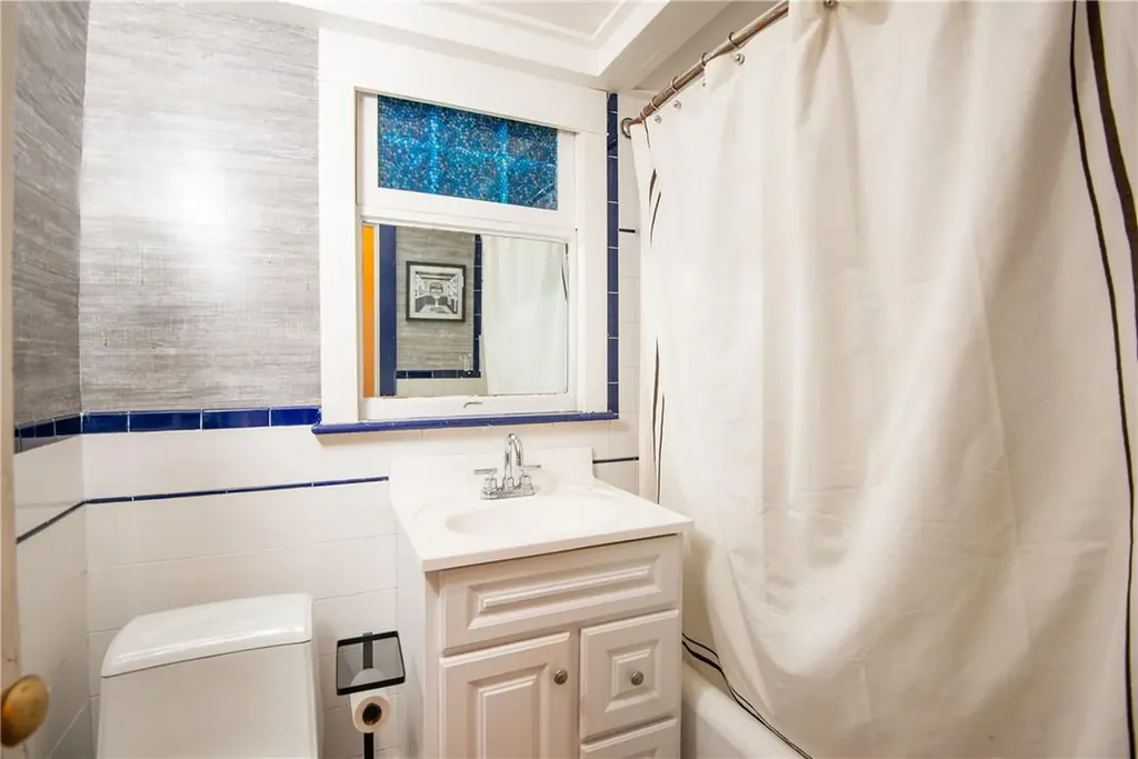 1721 Montgomery Place Bronx NY 10461