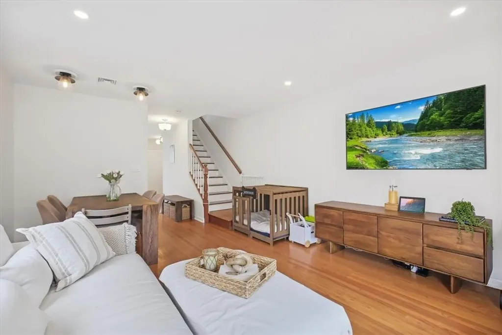 23 Knoll View Ossining NY 10562