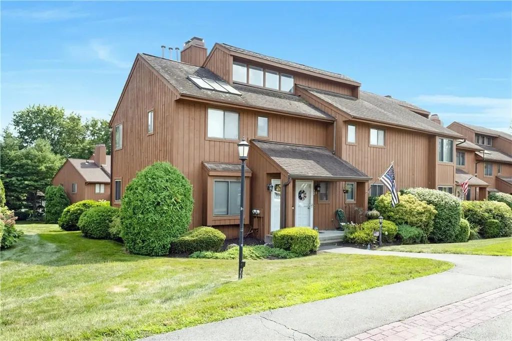 71 Old Farm Lane Mohegan Lake NY 10547