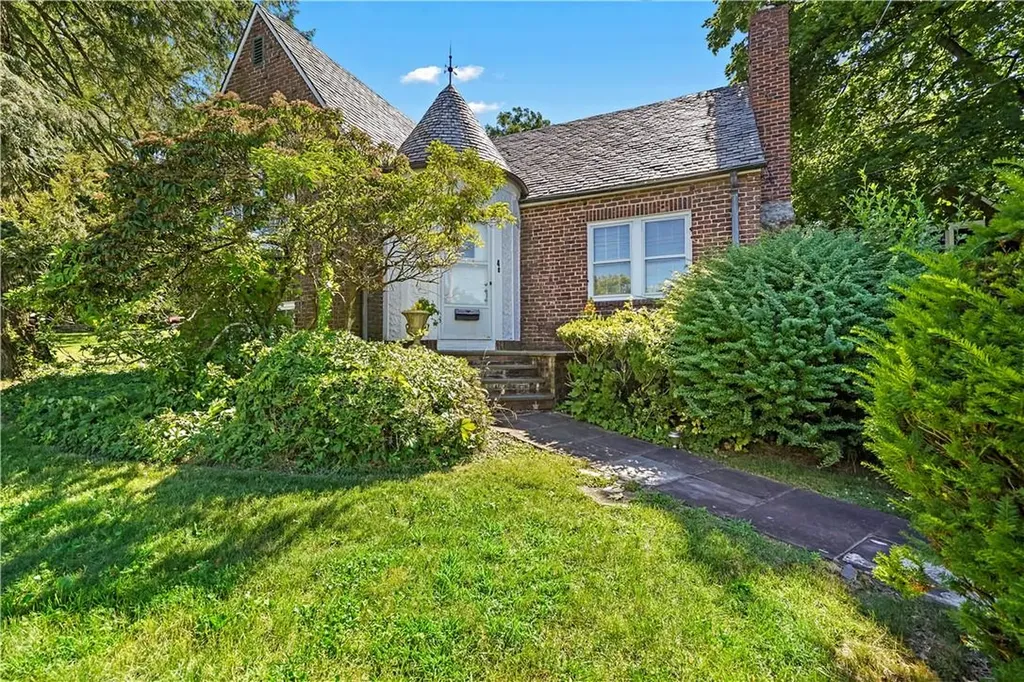 4 Maple Street Elmsford NY 10523