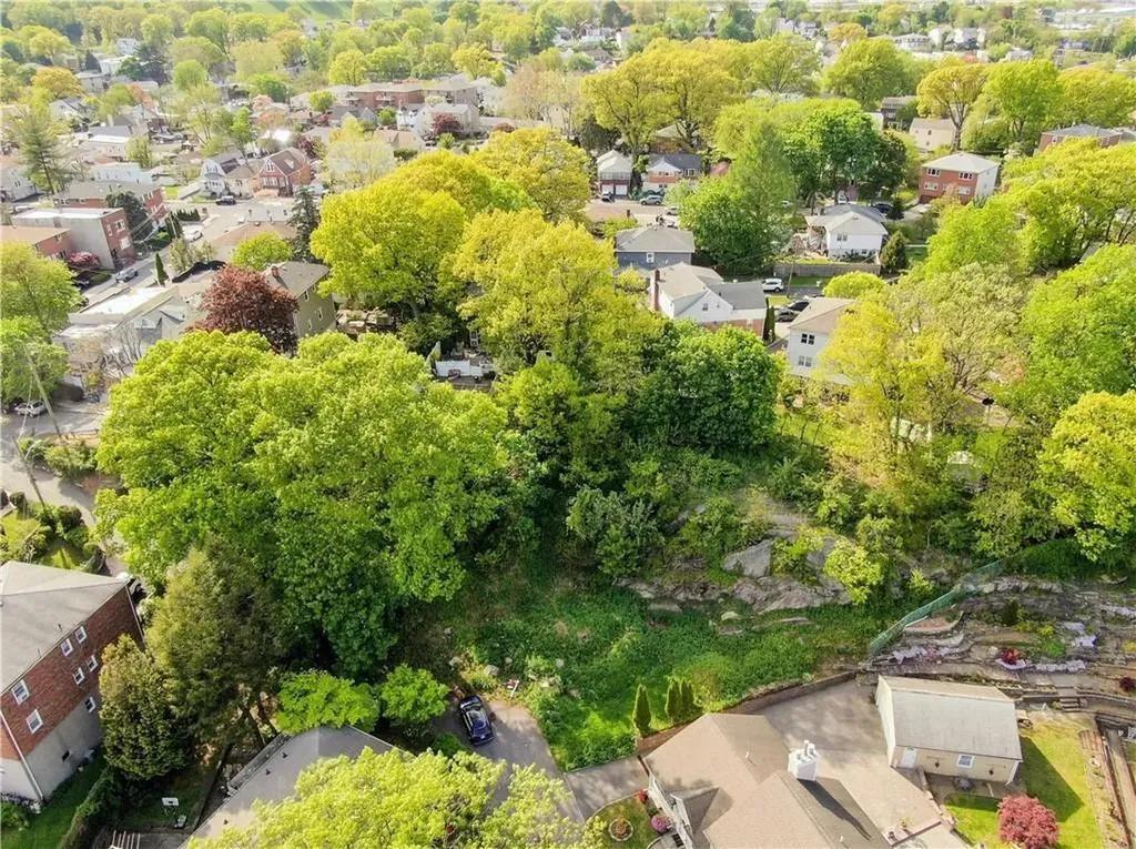 111/115 Huntsbridge Avenue Yonkers NY 10704
