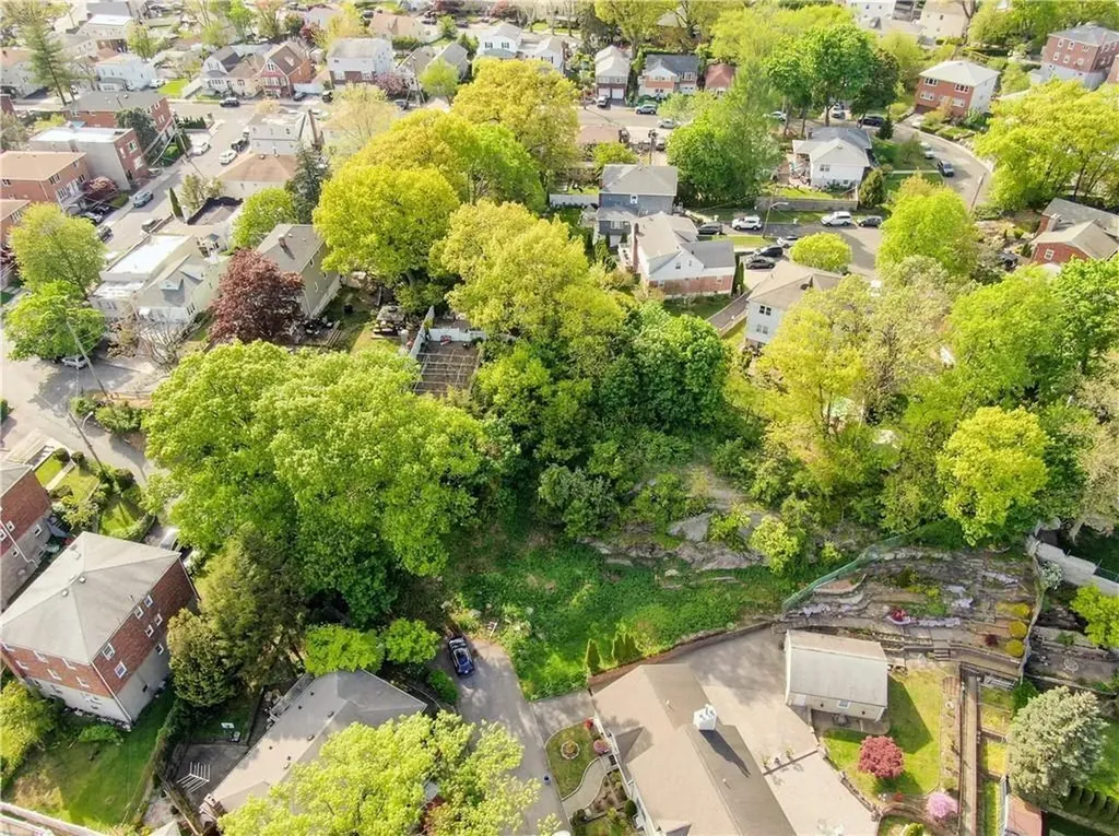 111/115 Huntsbridge Avenue Yonkers NY 10704