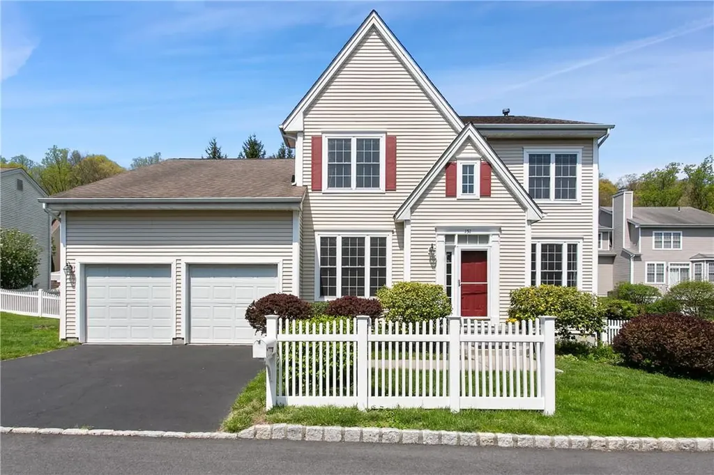 151 Classic Court White Plains NY 10603