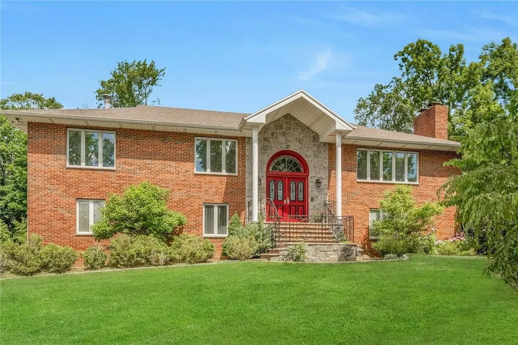 10 Briga Lane White Plains NY 10605