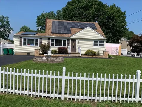 27 Essex Road Poughkeepsie NY 12601