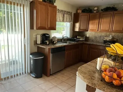 27 Essex Road Poughkeepsie NY 12601