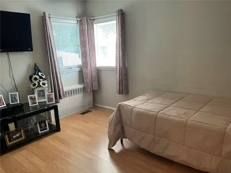 27 Essex Road Poughkeepsie NY 12601
