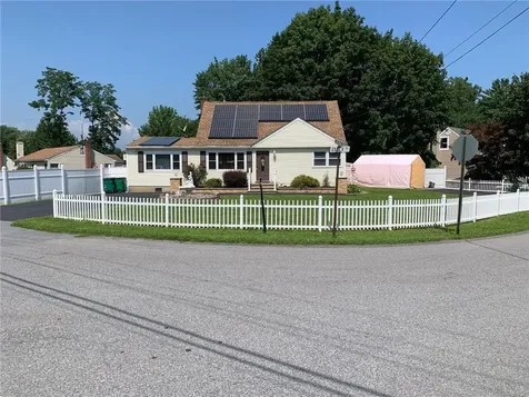 27 Essex Road Poughkeepsie NY 12601