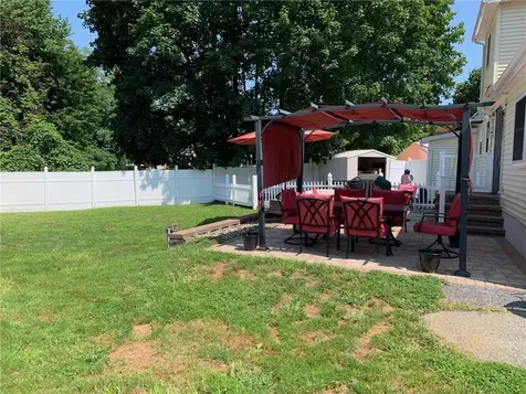 27 Essex Road Poughkeepsie NY 12601