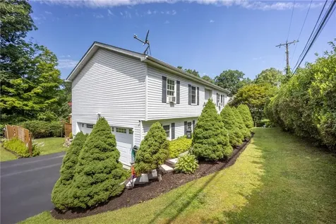 19 Iroquois Road Patterson NY 12563