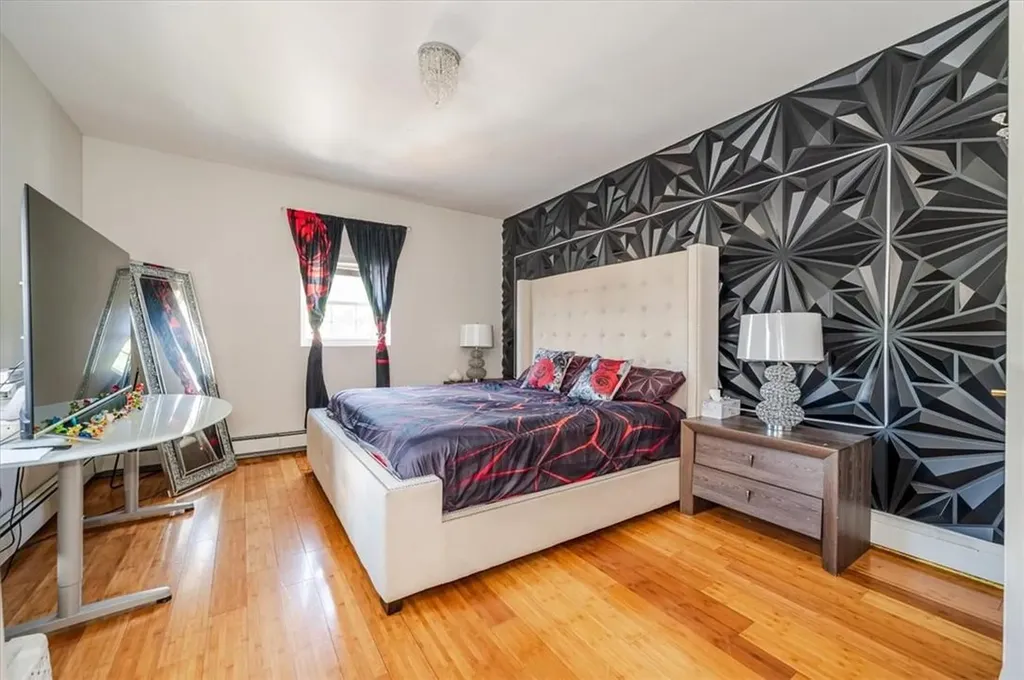 847 E 221st Street Bronx NY 10467