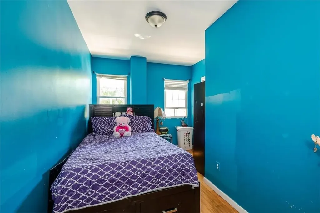 847 E 221st Street Bronx NY 10467
