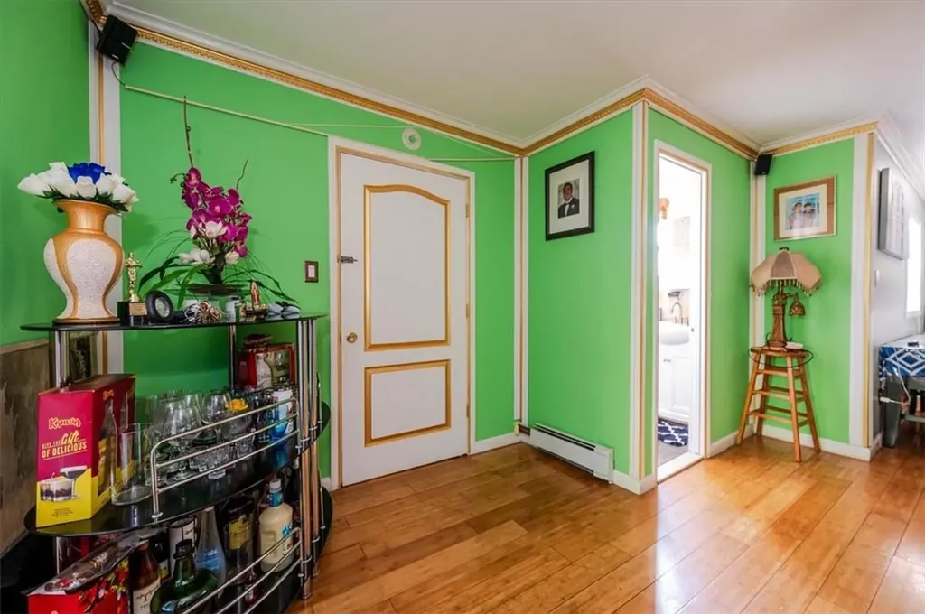 847 E 221st Street Bronx NY 10467