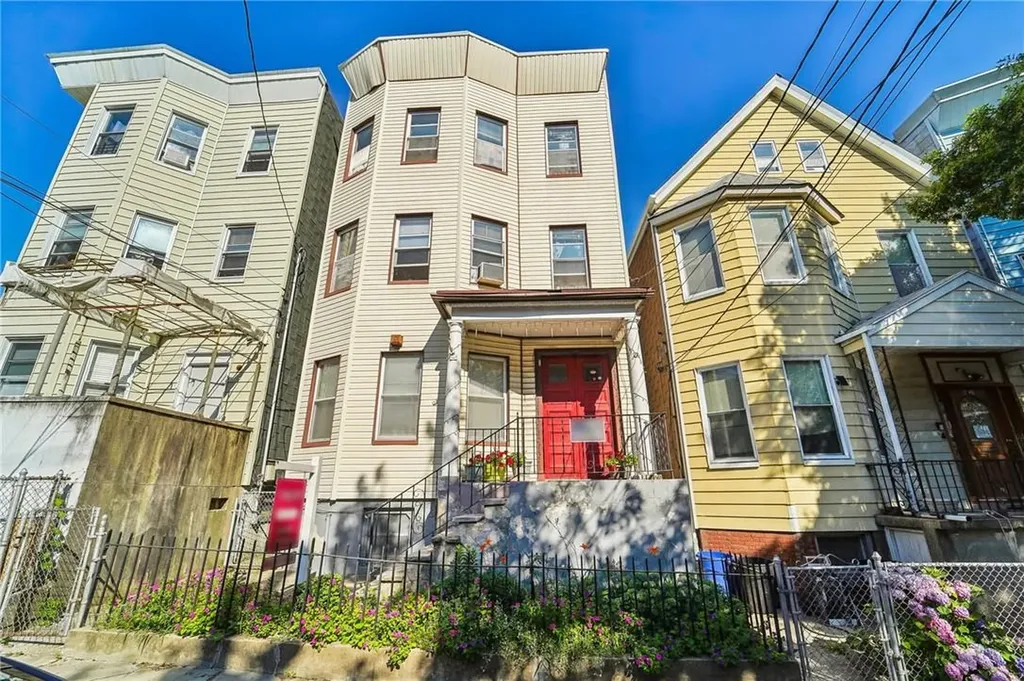 43 Oak Street Yonkers NY 10701