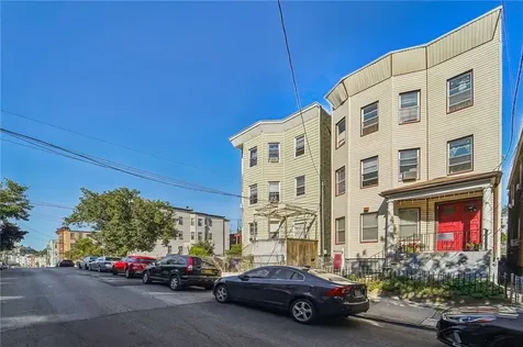 43 Oak Street Yonkers NY 10701