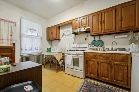 43 Oak Street Yonkers NY 10701