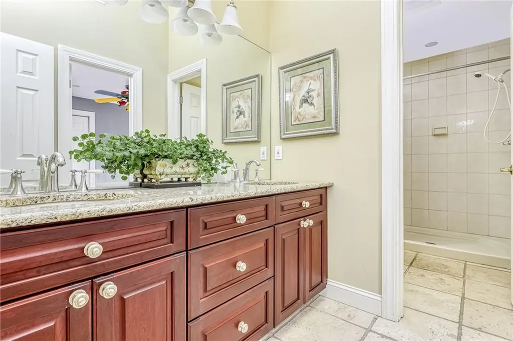 21 Katavolos Drive Tomkins Cove NY 10986