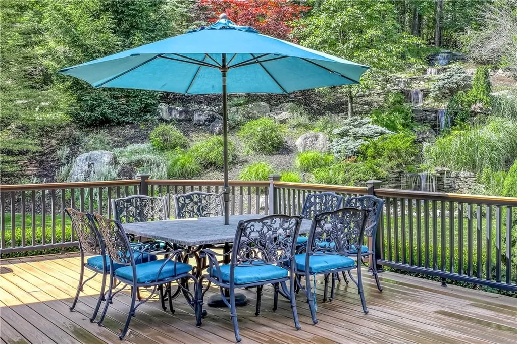 21 Katavolos Drive Tomkins Cove NY 10986