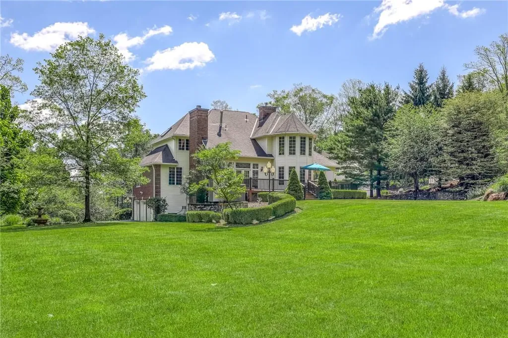 21 Katavolos Drive Tomkins Cove NY 10986