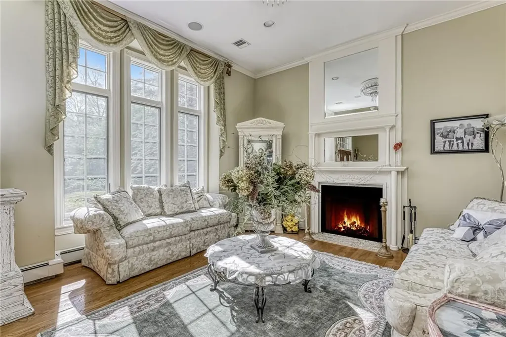 21 Katavolos Drive Tomkins Cove NY 10986