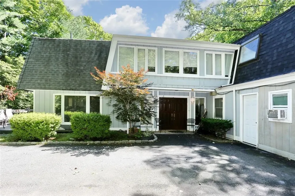 3 Emerald Drive Pomona NY 10970