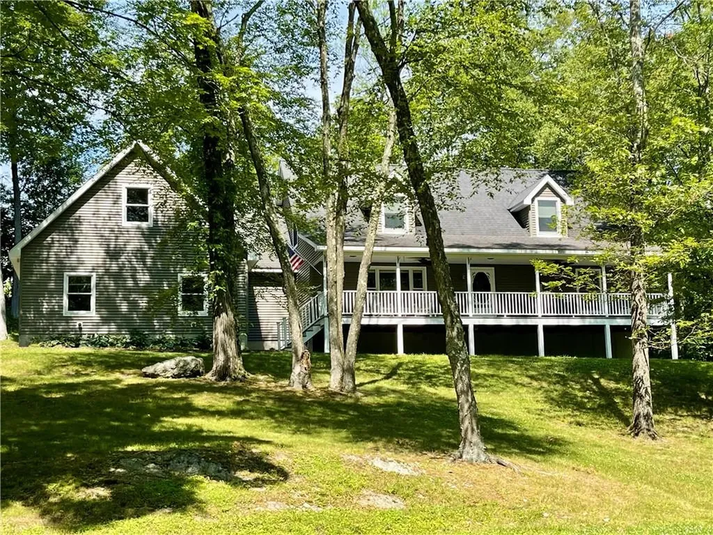 28 Tower Lane Hyde Park NY 12538