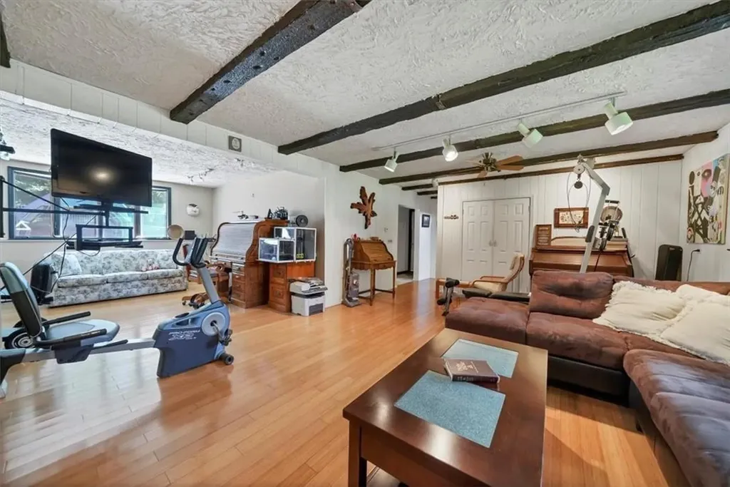 2 Aura Drive Valley Cottage NY 10989