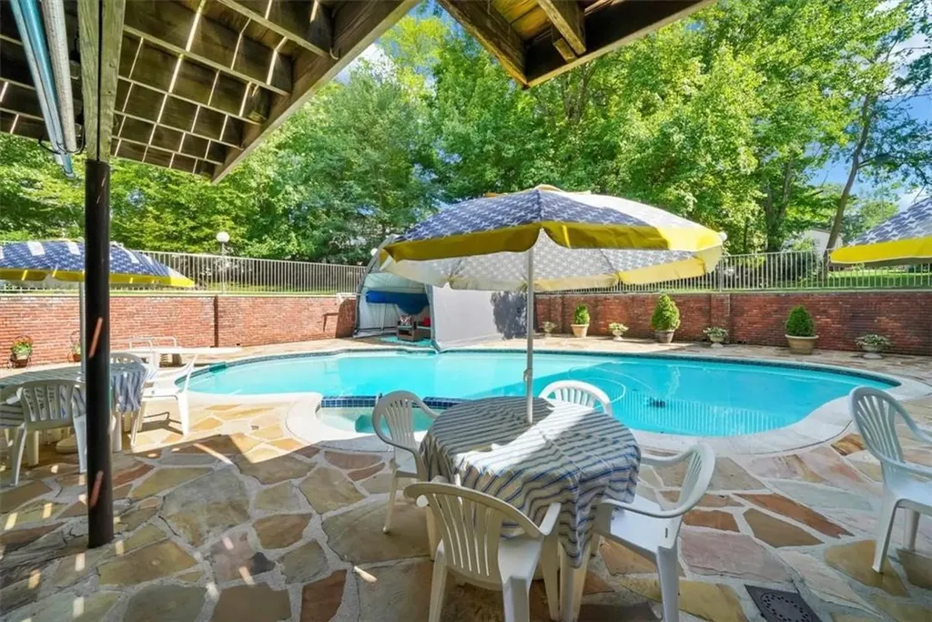 2 Aura Drive Valley Cottage NY 10989