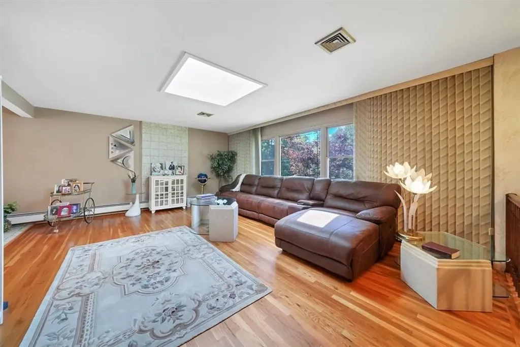 2 Aura Drive Valley Cottage NY 10989