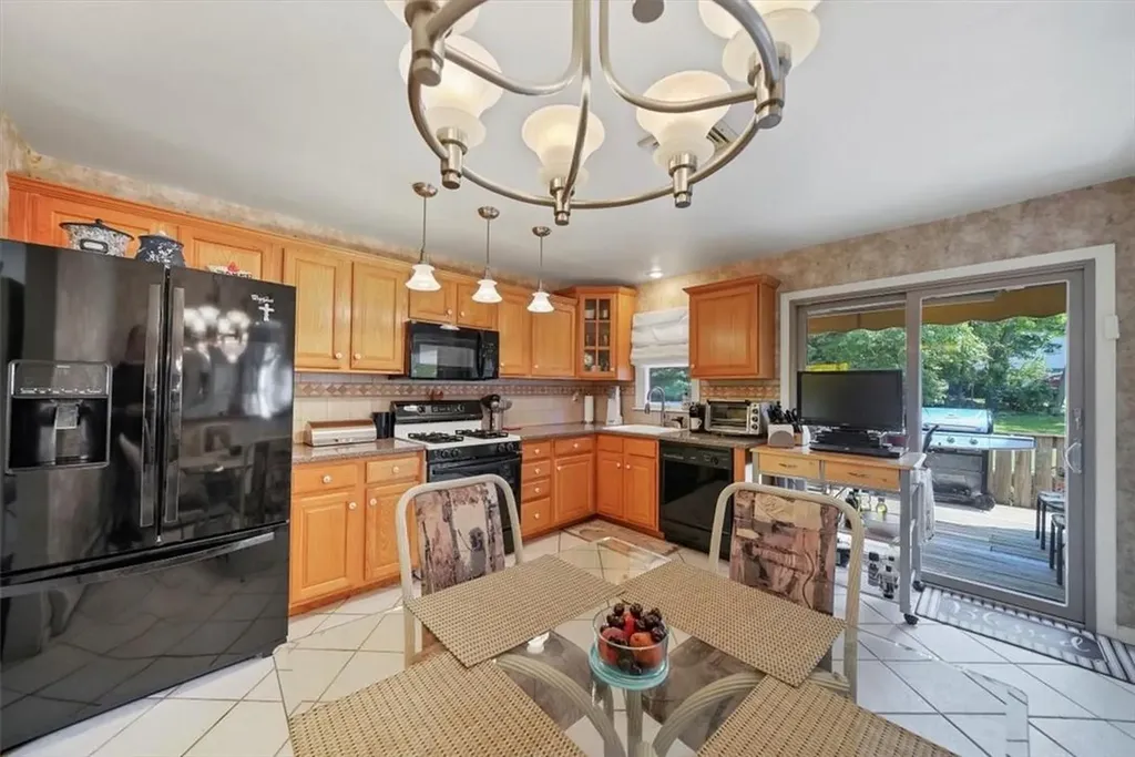 2 Aura Drive Valley Cottage NY 10989