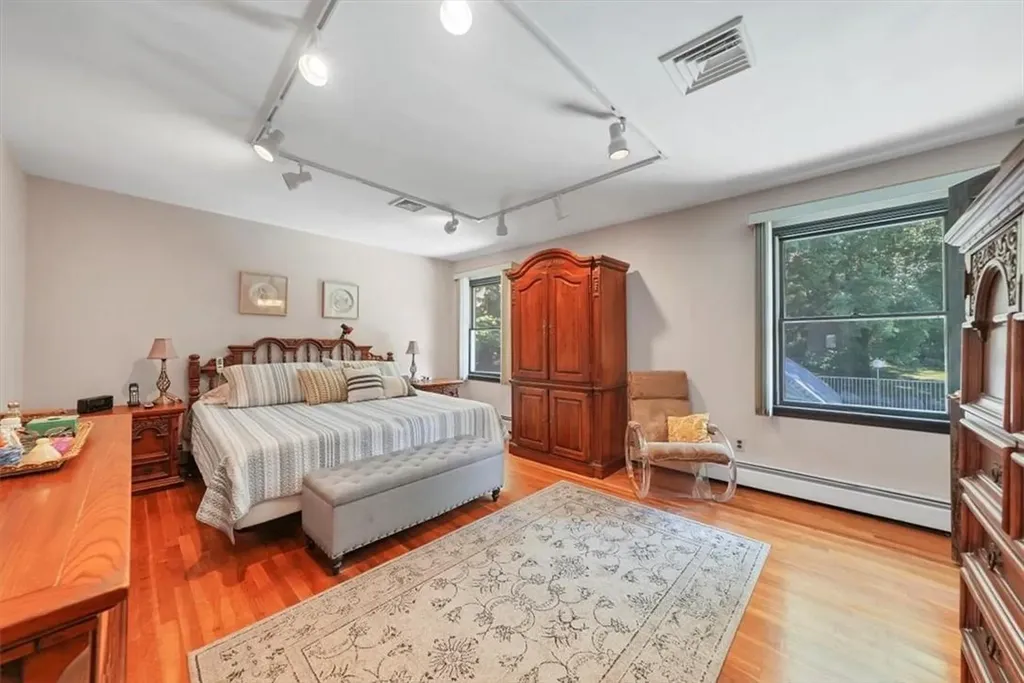 2 Aura Drive Valley Cottage NY 10989