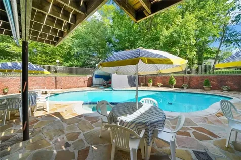 2 Aura Drive Valley Cottage NY 10989