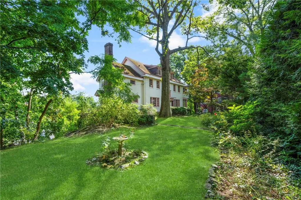 22 Edgecliff Terrace Yonkers NY 10705