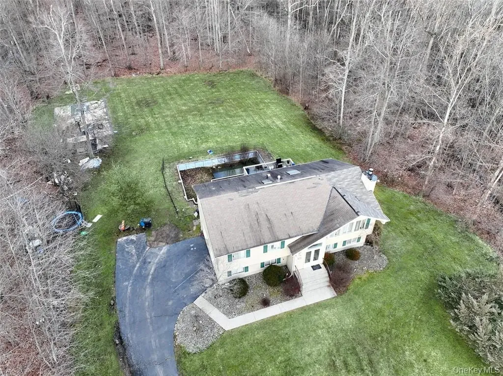 9 Aron Court Spring Valley NY 10977
