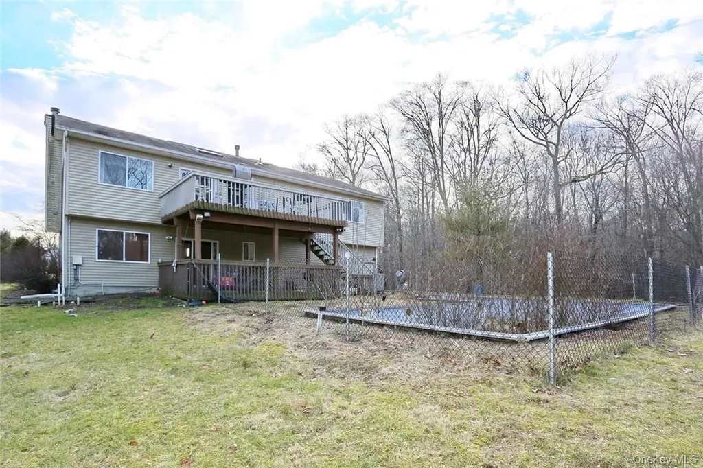 9 Aron Court Spring Valley NY 10977