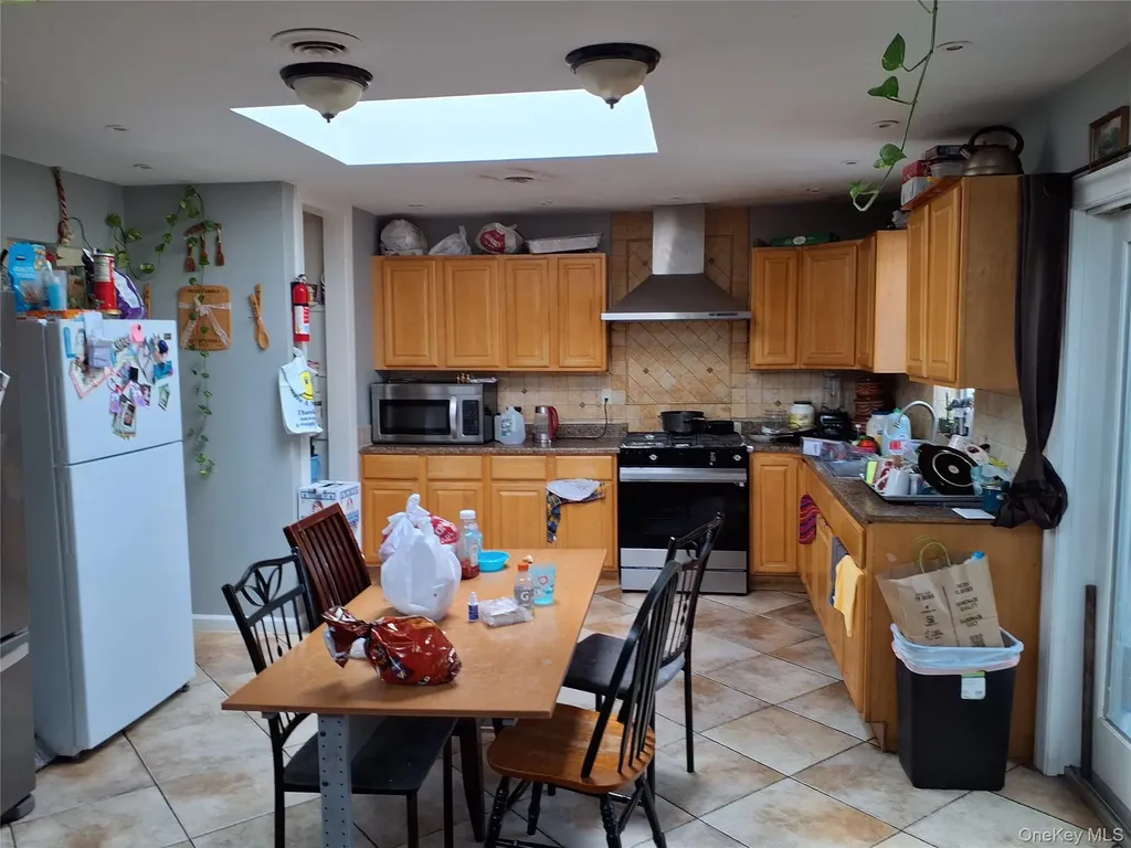 9 Aron Court Spring Valley NY 10977