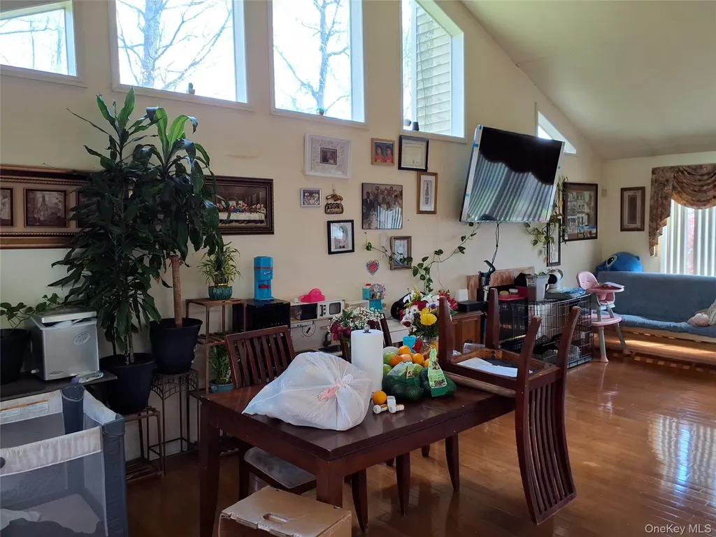 9 Aron Court Spring Valley NY 10977