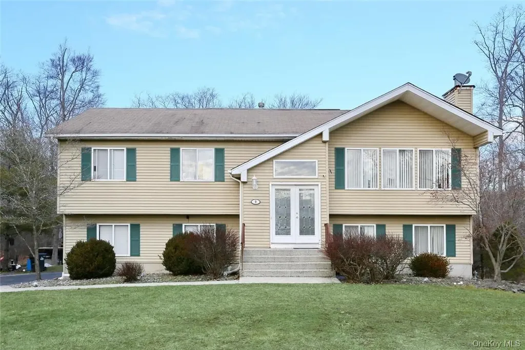 9 Aron Court Spring Valley NY 10977