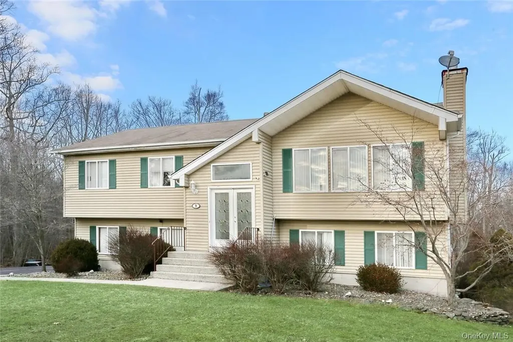 9 Aron Court Spring Valley NY 10977