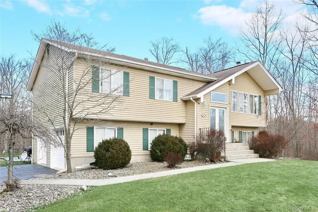9 Aron Court Spring Valley NY 10977