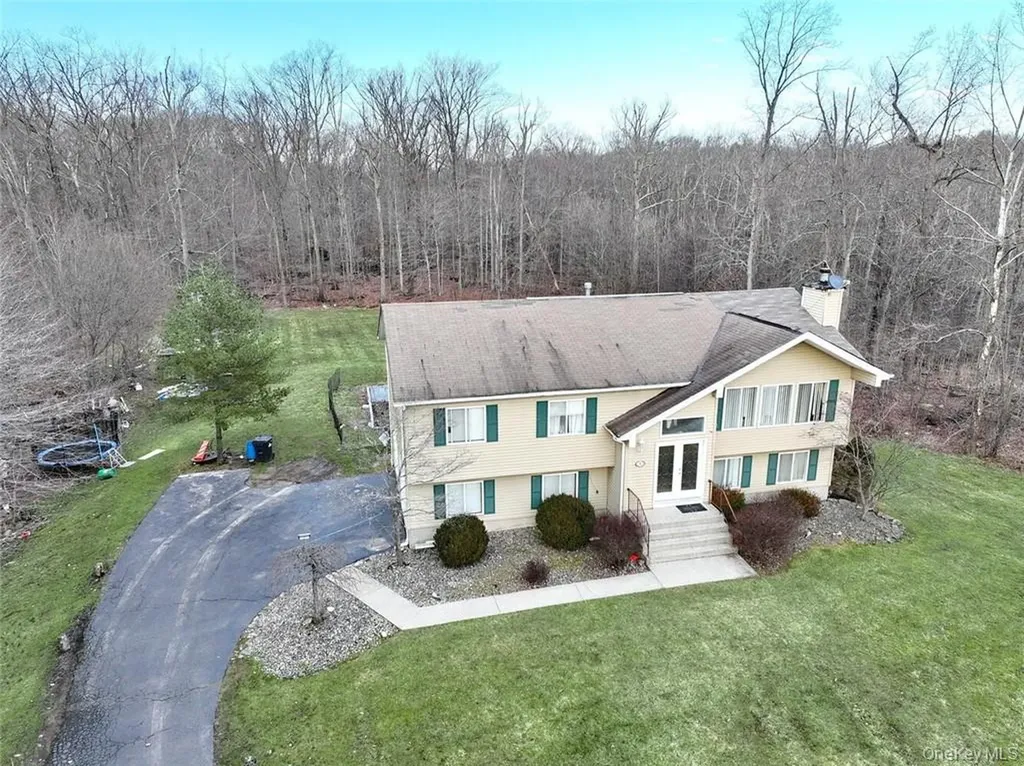9 Aron Court Spring Valley NY 10977
